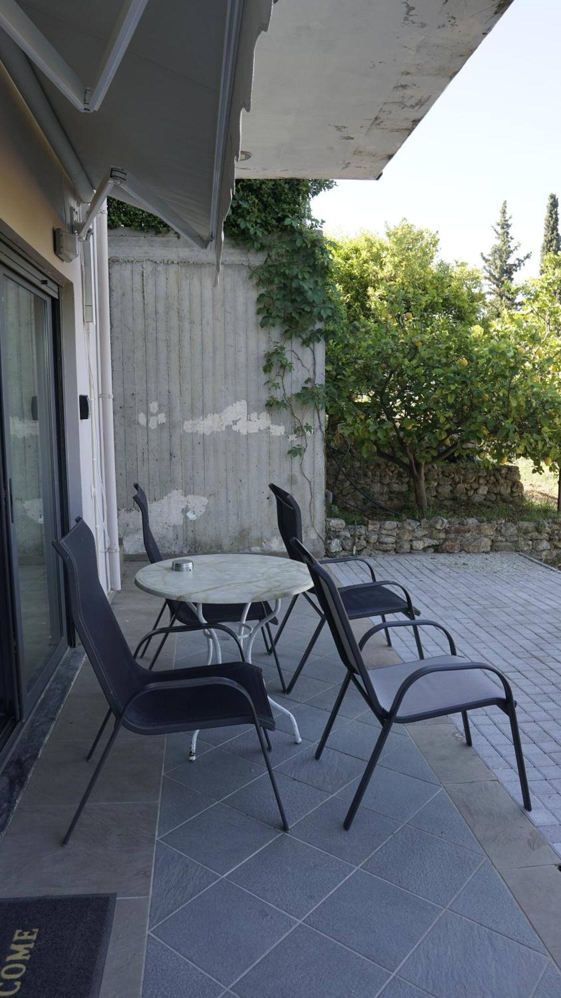 Romanos Patras Studio Dış mekan fotoğraf